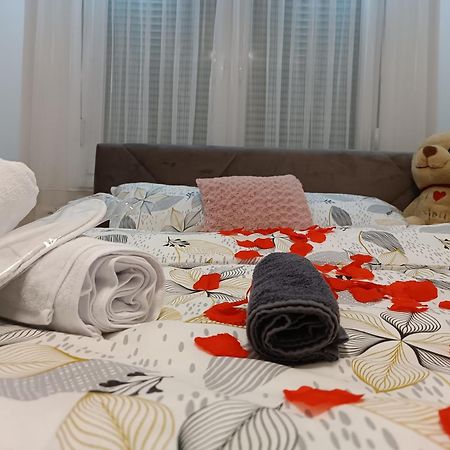 Apartman "Airplane" SJJ Eksteriør bilde